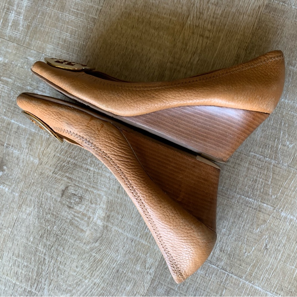 Tory Burch Women’s Selma Open Toe Wedge sandal shoe sz 9.5 beige 2.5” logo - Picture 8 of 15